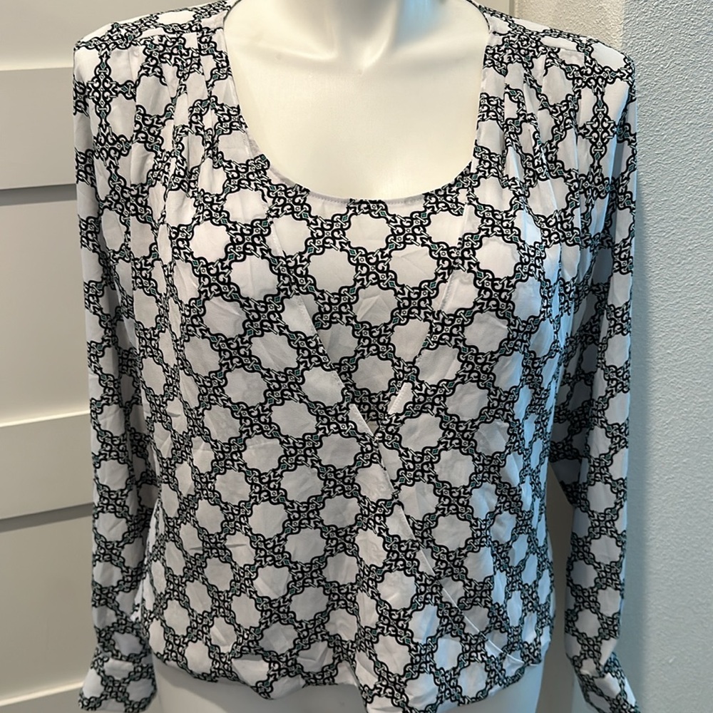White House Black Market Ling Sleeve Blouse